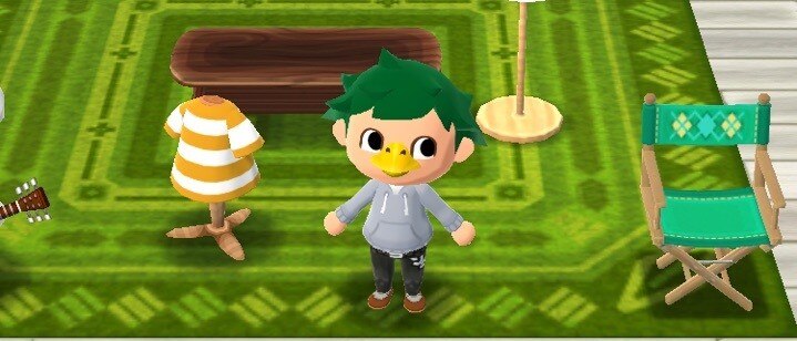 キャンプ場に服