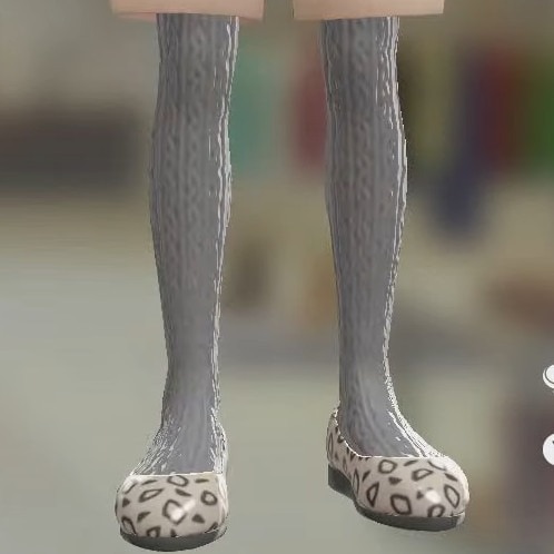 グレー