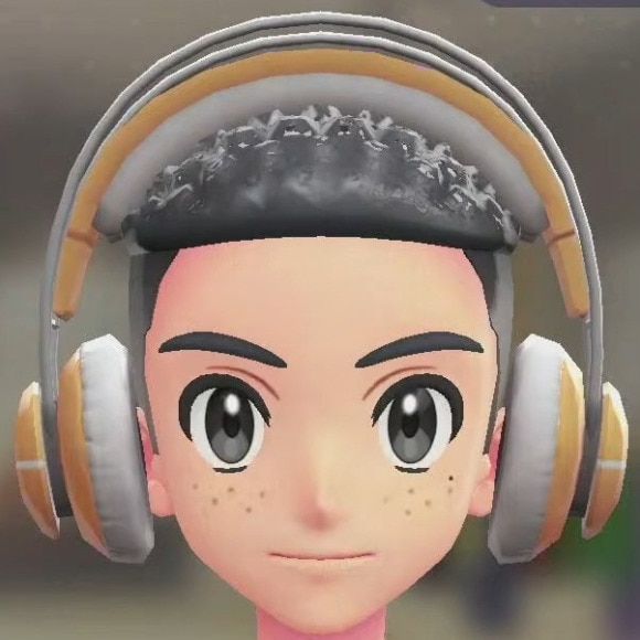 イエロー