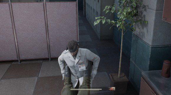 ライコフを探してロッカールームまで運ぶ
