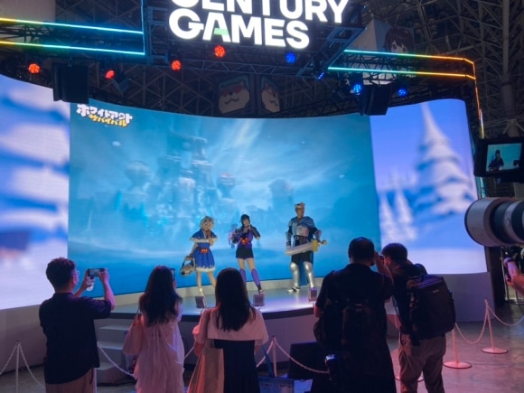 コスプレイヤーショーが開催